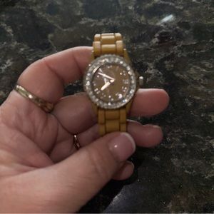 Geneva Ladies Tan Brown Watch With White Silicone Band. 
Perfect condition.